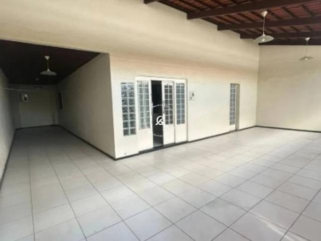 Casa / Sobrado para Venda em Teresina/PI Vale Quem Tem 3 Quartos