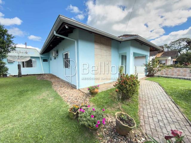 Casa / Sobrado para Venda em Timbó/SC Capitais 4 Quartos