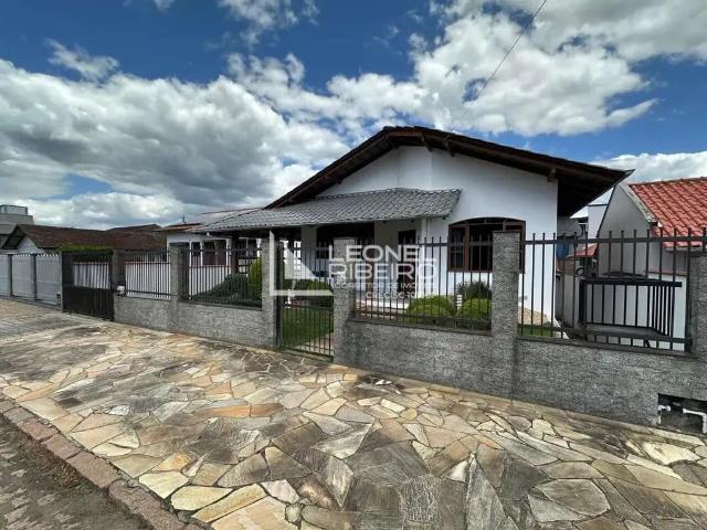 Casa / Sobrado para Venda em Timbó/SC Das Capitais 3 Quartos