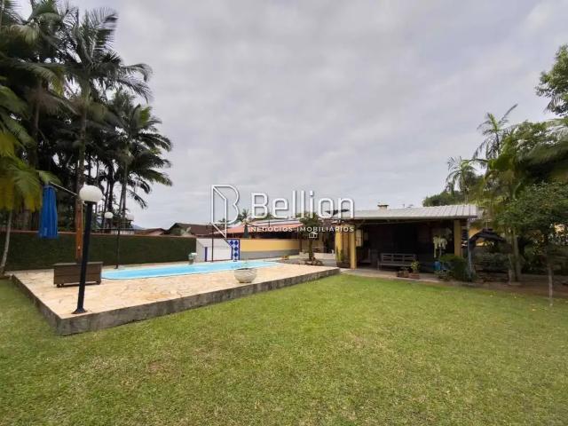 Casa / Sobrado para Venda em Timbó/SC Estados 4 Quartos