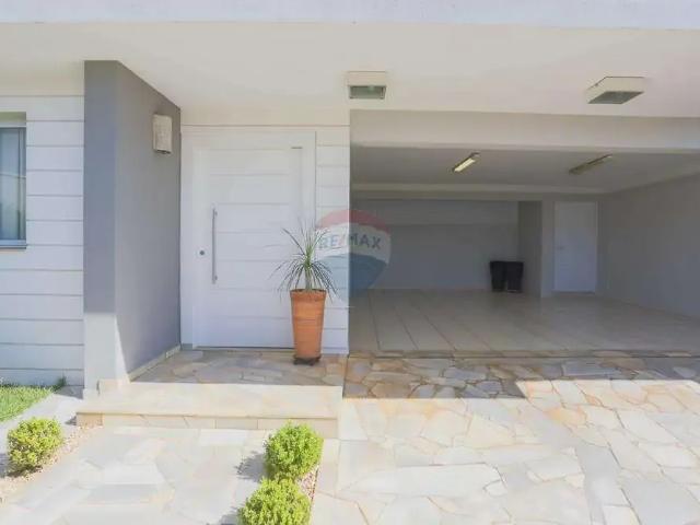 Casa / Sobrado para Venda em Tietê/SP Centro 4 Quartos
