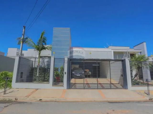 Casa / Sobrado para Venda em Tietê/SP Centro 3 Quartos