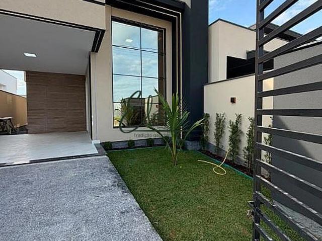 Casa / Sobrado para Venda em Tijucas/SC Areias 3 Quartos