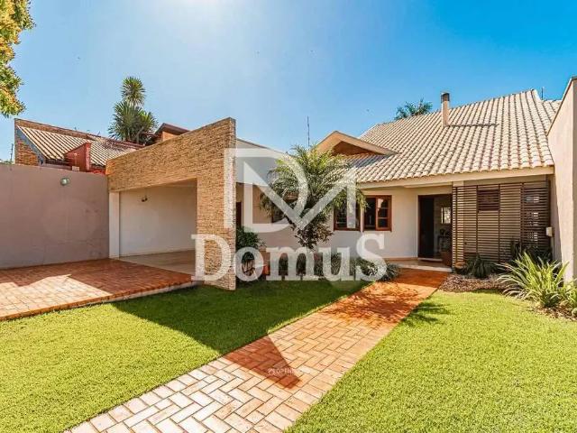 Casa / Sobrado para Venda em Toledo/PR Jardim La Salle 3 Quartos