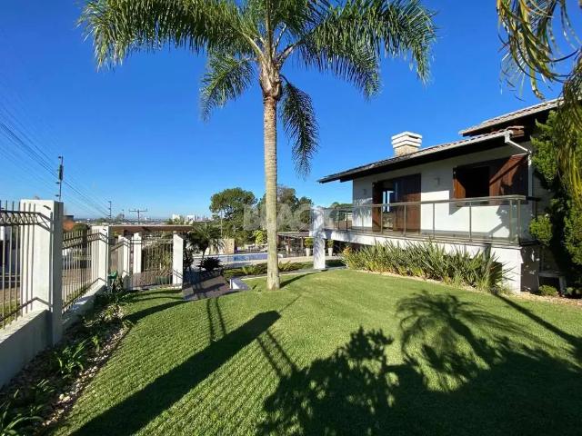 Casa / Sobrado para Venda em Torres/RS Centenário 4 Quartos