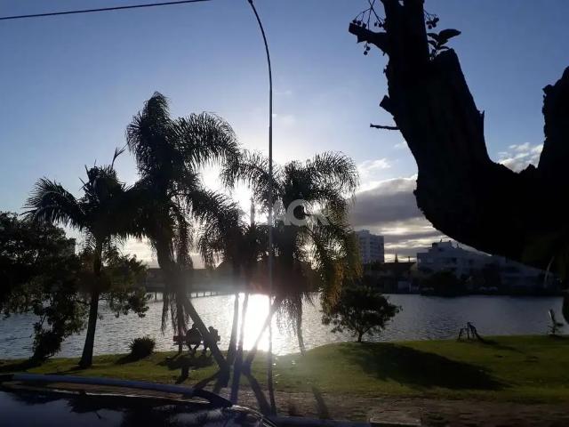 Casa / Sobrado para Venda em Torres/RS Centro 3 Quartos