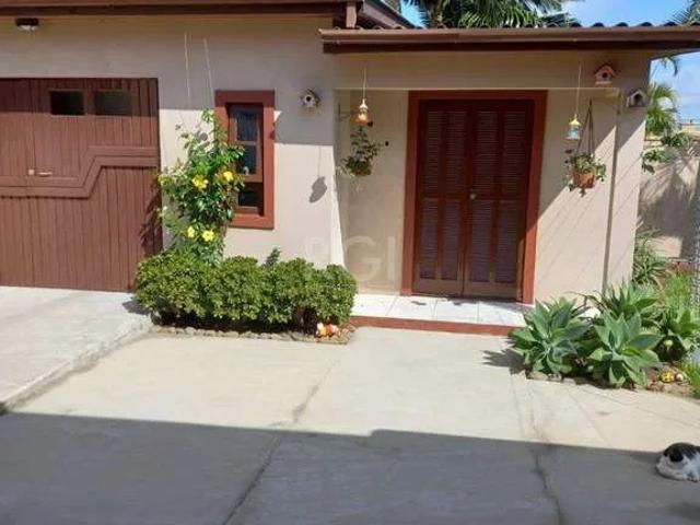 Casa / Sobrado para Venda em Torres/RS Centro 3 Quartos