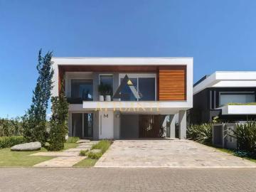 Casa / Sobrado para Venda em Torres/RS Centro 4 Quartos