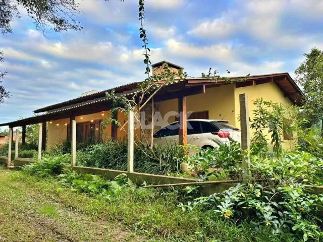 Casa / Sobrado para Venda em Torres/RS Faxinal 3 Quartos