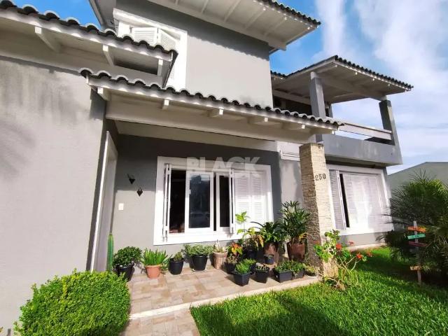 Casa / Sobrado para Venda em Torres/RS Igra Norte 4 Quartos