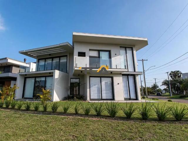 Casa / Sobrado para Venda em Torres/RS Itapeva 5 Quartos