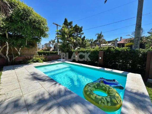Casa / Sobrado para Venda em Torres/RS Praia Grande 3 Quartos