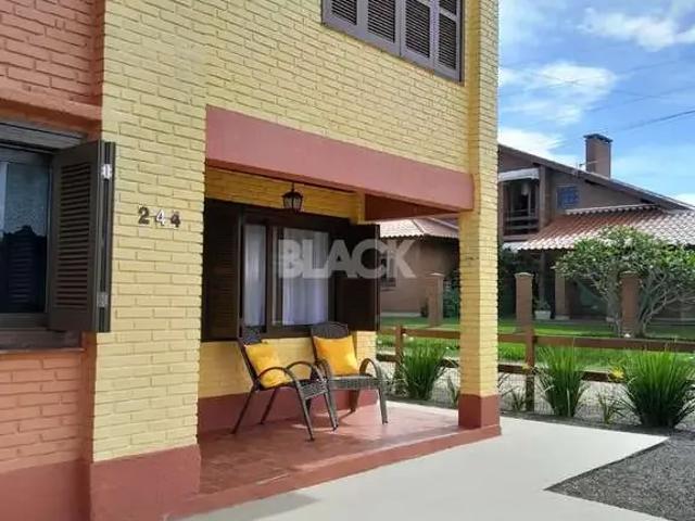 Casa / Sobrado para Venda em Torres/RS Praia Paraíso 3 Quartos