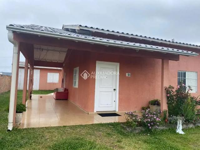 Casa / Sobrado para Venda em Torres/RS Praia Real 3 Quartos
