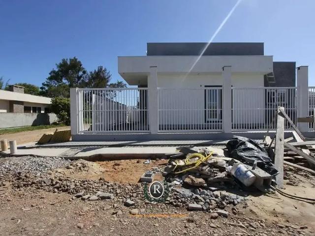 Casa / Sobrado para Venda em Torres/RS Praia Real 3 Quartos