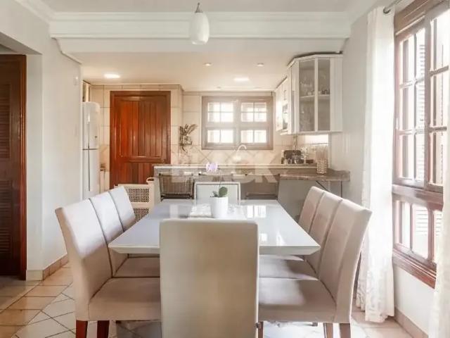 Casa / Sobrado para Venda em Torres/RS São Francisco 4 Quartos