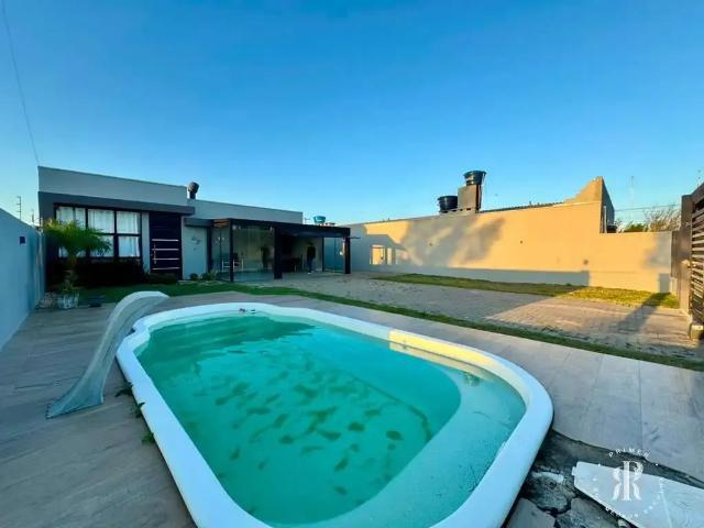 Casa / Sobrado para Venda em Tramandaí/RS Zona Nova 3 Quartos