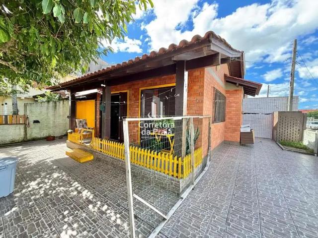 Casa / Sobrado para Venda em Tramandaí/RS Barra 1 Quartos