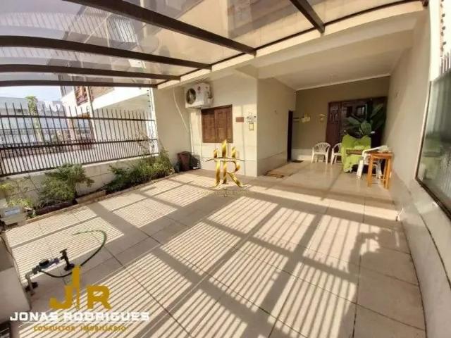 Casa / Sobrado para Venda em Tramandaí/RS Centro 3 Quartos