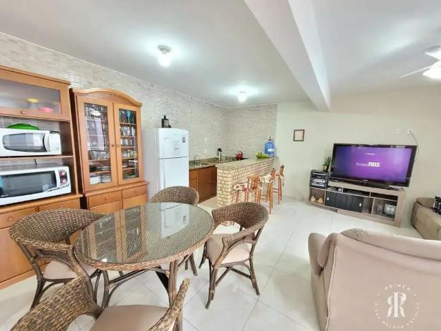 Casa / Sobrado para Venda em Tramandaí/RS Centro 3 Quartos