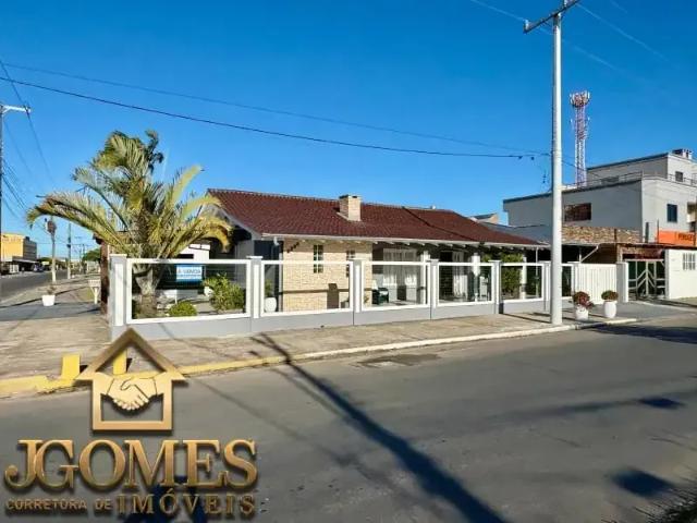Casa / Sobrado para Venda em Tramandaí/RS Centro 3 Quartos