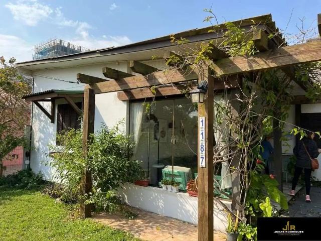 Casa / Sobrado para Venda em Tramandaí/RS Centro 3 Quartos