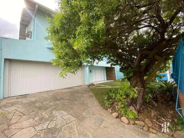 Casa / Sobrado para Venda em Tramandaí/RS Centro 4 Quartos