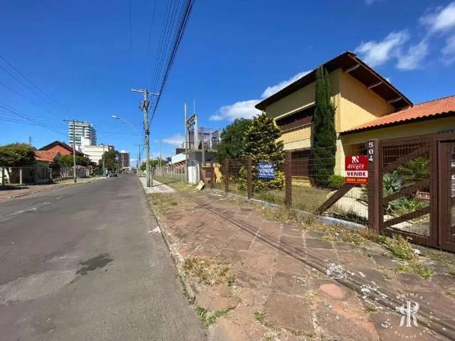 Casa / Sobrado para Venda em Tramandaí/RS Centro 5 Quartos