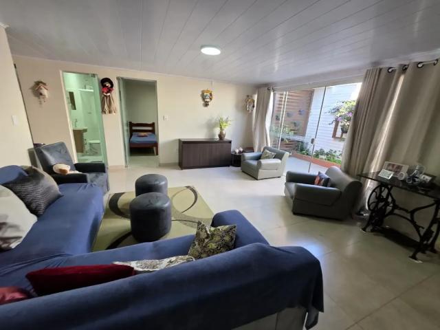 Casa / Sobrado para Venda em Tramandaí/RS Centro 9 Quartos