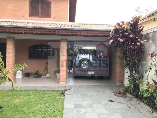Casa / Sobrado para Venda em Tremembé/SP Centro 5 Quartos