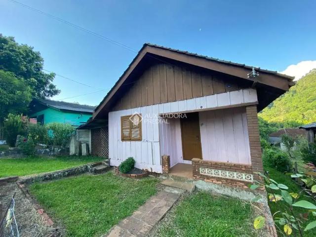 Casa / Sobrado para Venda em Três Coroas/RS Centro 3 Quartos