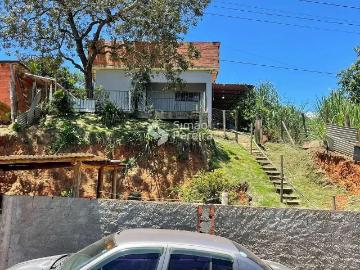 Casa / Sobrado para Venda em Três Rios/RJ Bemposta 3 Quartos