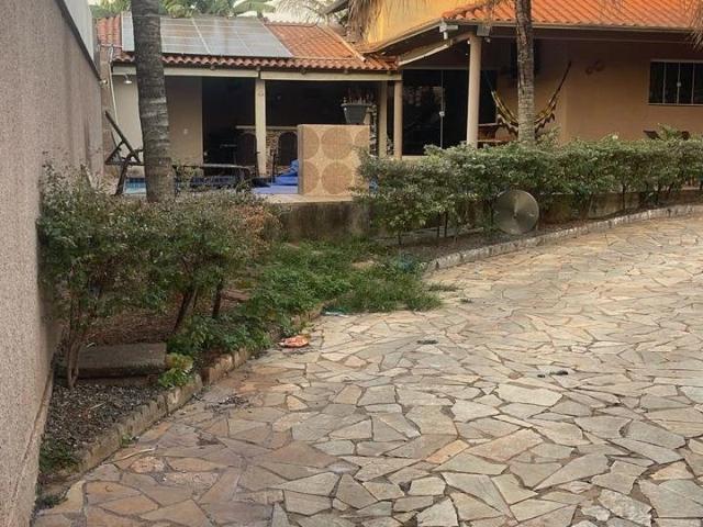 Casa / Sobrado para Venda em Trindade/GO Setor dos Bandeirantes 4 Quartos