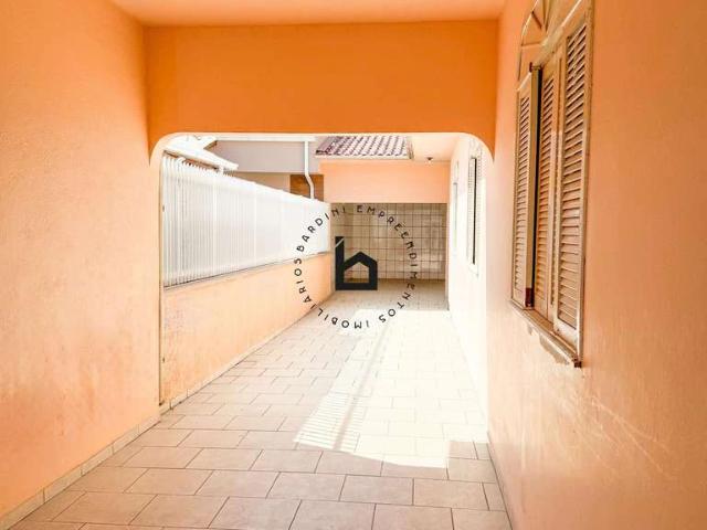 Casa / Sobrado para Venda em Tubarão/SC Centro 3 Quartos