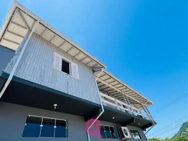 Casa / Sobrado para Venda em Tubarão/SC Bom Pastor 3 Quartos