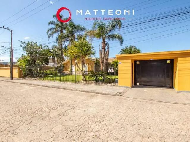 Casa / Sobrado para Venda em Tubarão/SC Dehon 3 Quartos