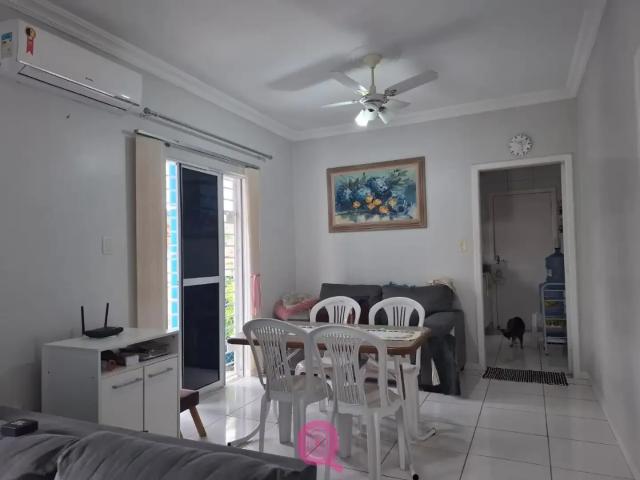 Casa / Sobrado para Venda em Tubarão/SC Oficinas 3 Quartos