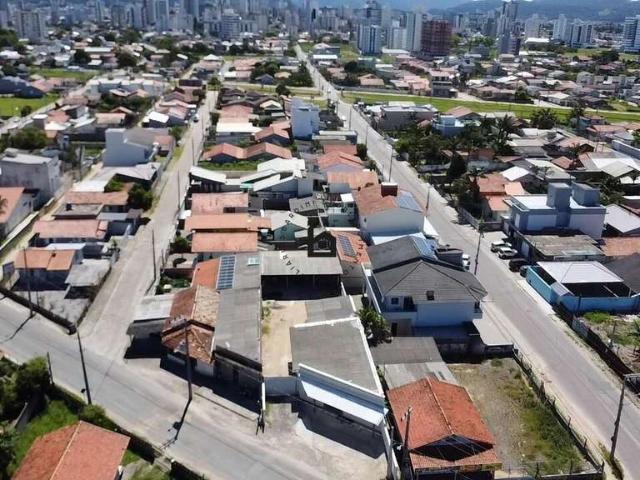 Casa / Sobrado para Venda em Tubarão/SC Passo do Gado 1 Quartos
