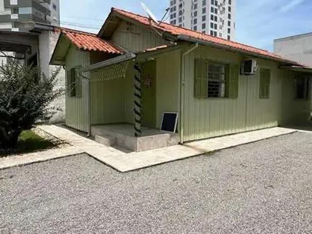 Casa / Sobrado para Venda em Tubarão/SC Vila Moema 3 Quartos