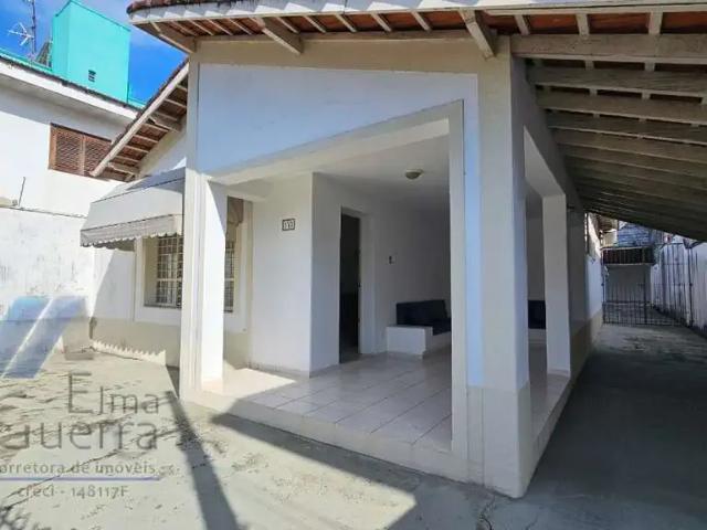 Casa / Sobrado para Venda em Ubatuba/SP Centro 4 Quartos