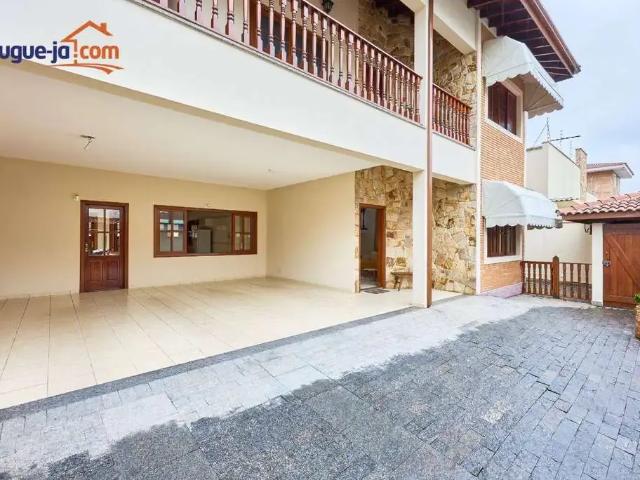 Casa / Sobrado para Venda em Ubatuba/SP Centro 5 Quartos