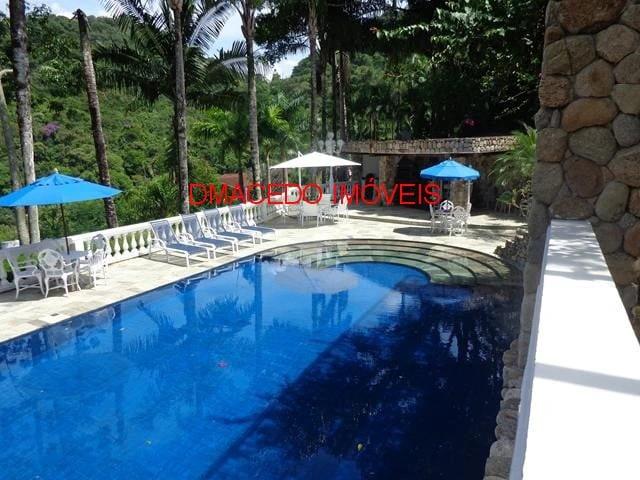 Casa / Sobrado para Venda em Ubatuba/SP Domingas Dias 6 Quartos
