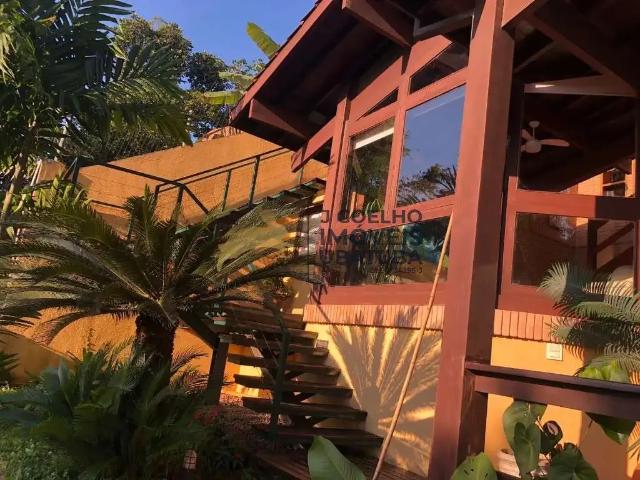 Casa / Sobrado para Venda em Ubatuba/SP Enseada 4 Quartos
