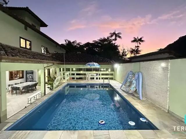 Casa / Sobrado para Venda em Ubatuba/SP Enseada 4 Quartos