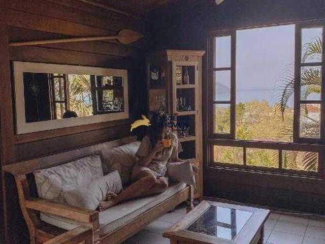 Casa / Sobrado para Venda em Ubatuba/SP Enseada 4 Quartos