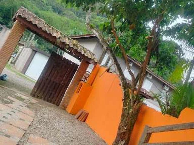 Casa / Sobrado para Venda em Ubatuba/SP Enseada 6 Quartos