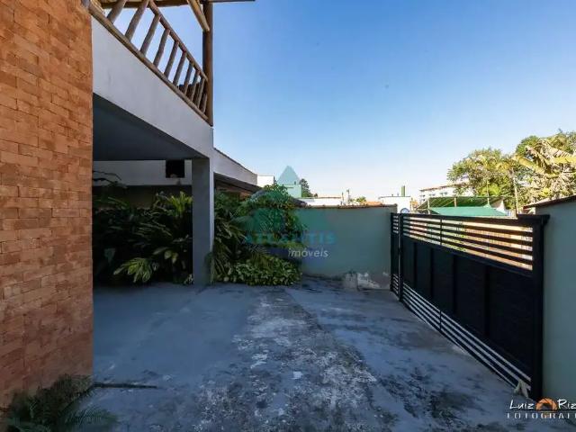 Casa / Sobrado para Venda em Ubatuba/SP Enseada 3 Quartos
