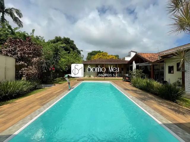 Casa / Sobrado para Venda em Ubatuba/SP Estufa I 8 Quartos