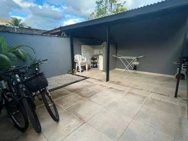 Casa / Sobrado para Venda em Ubatuba/SP Estufa II 2 Quartos