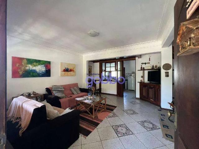 Casa / Sobrado para Venda em Ubatuba/SP Horto 4 Quartos